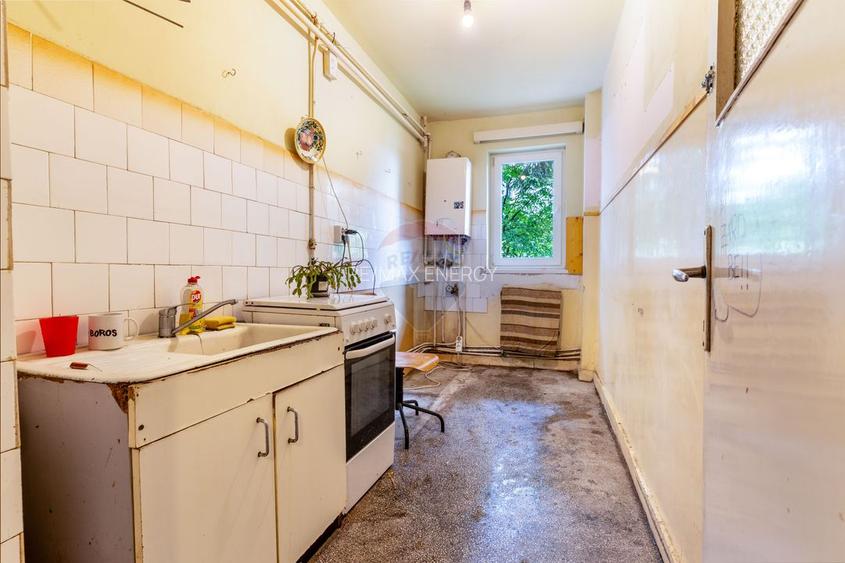 Apartament 3 camere,decomandat, renovabil.Str. Parâng nr.17|Comision 0 - 3
