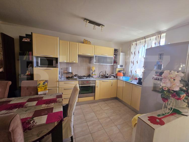 Casa tip duplex cu 3 camere,100 mp utili,Centru