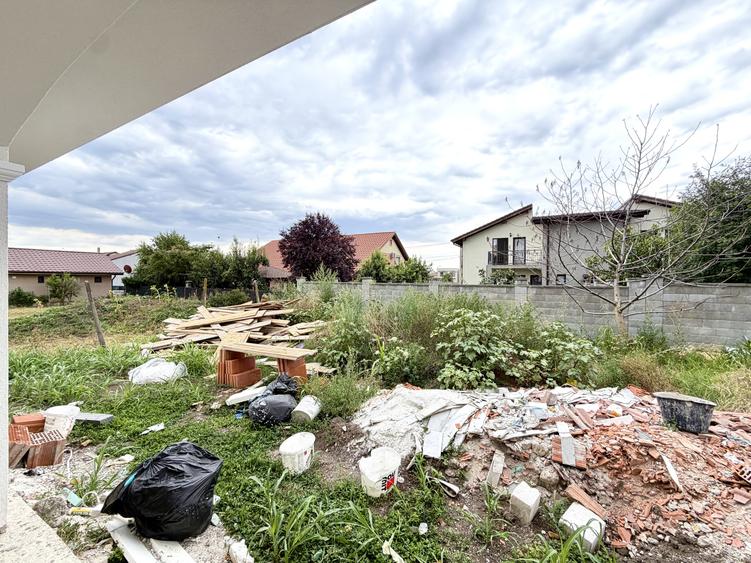 Duplex nou despartit prin garaj, 4 camere, 108 mp utili - Dumbravita