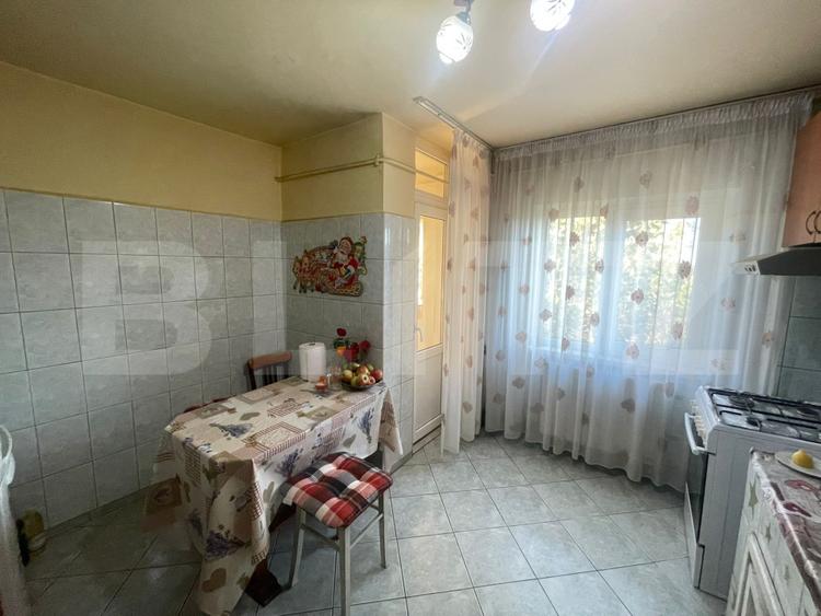 Apartament 3 camere, 78 mp, zona Pelendava