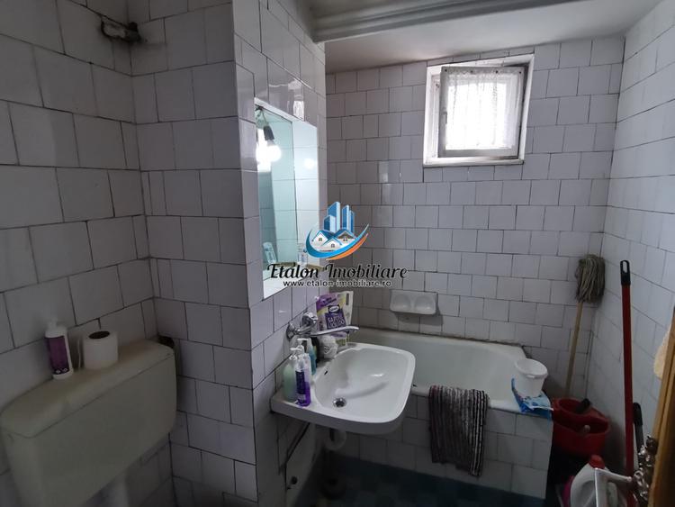 Apartament 2 camere decomandat, etaj 2, Carrefour Precista