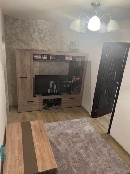 Apartament 2 camere/etaj 1 /centrala proprie/Antiaeriana