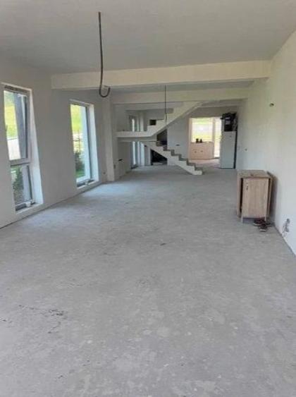Casa noua la calcan, in Dambul Rotund- zona Lidl ( cal. Baciului)
