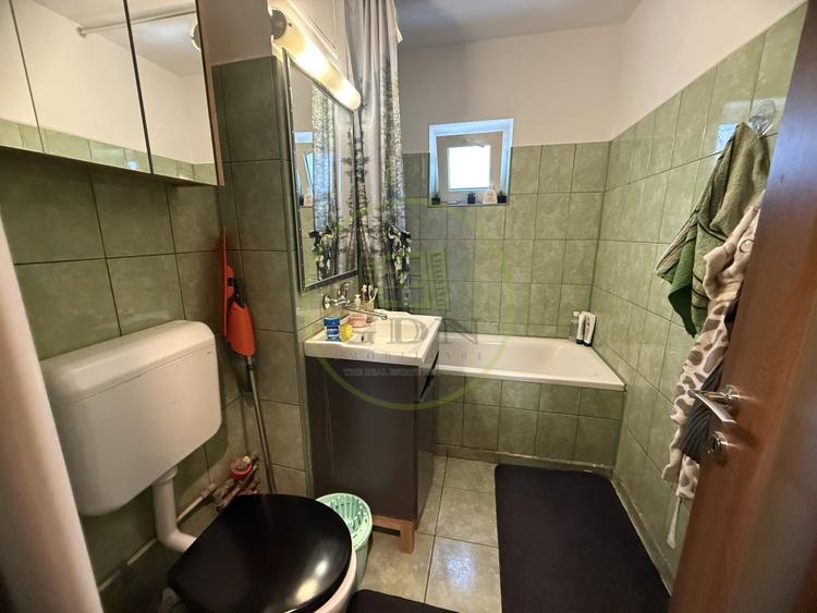 Apartament 2 camere decomandat, 52.96 mp, cartier Rovine, zona Bacriz