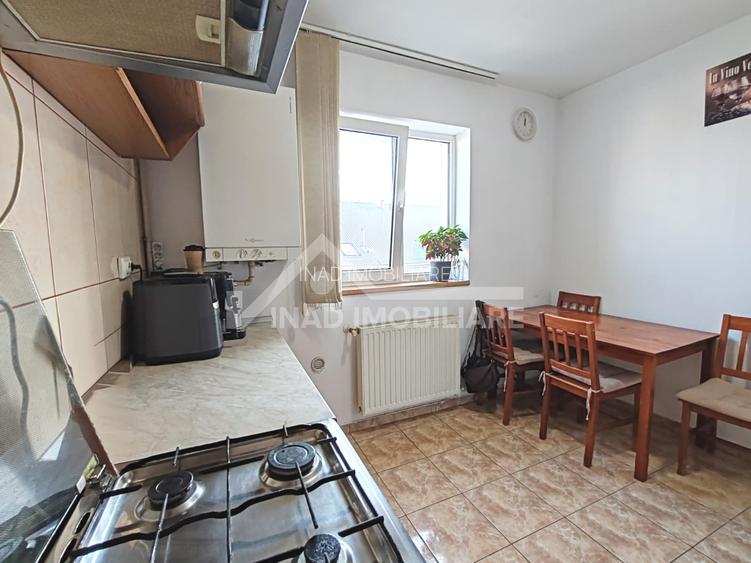 Apartament cu o cameră de inchiriat, 35 mp+balcon, Zorilor Str.Viilor - 10