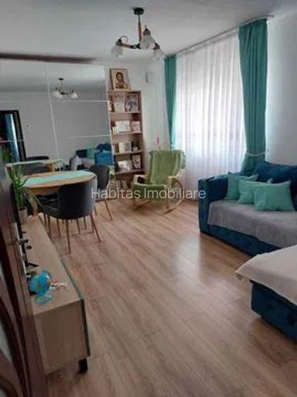 Apartament 3 camere, et. P/4, in Zorilor,  str. Lunii - 2