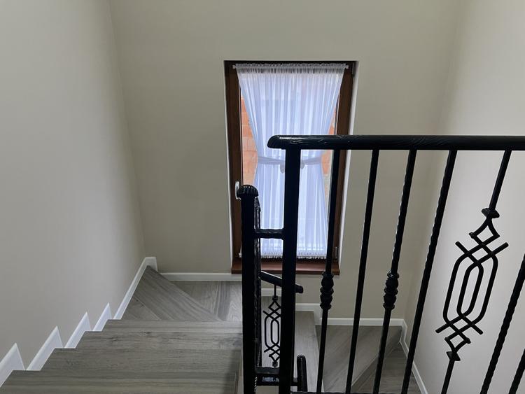 Duplex, 4 camere, 290mp teren, 125mp utili, curent trifazic - Sacalaz