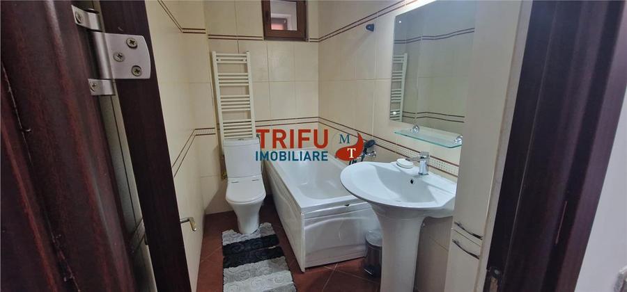 Apartament 3 camere de inchiriat zona Centru