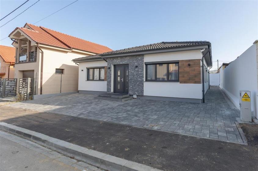 Casa de vanzare in Cihei – 500 mp | Variante: La rosu Semifinisat