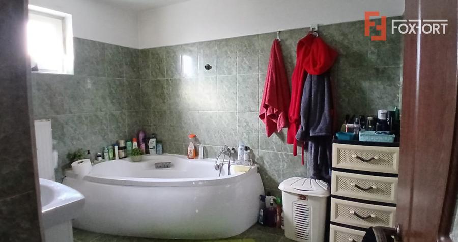 Casa individuala cu 5 camere P+M in Sanmihaiu Roman