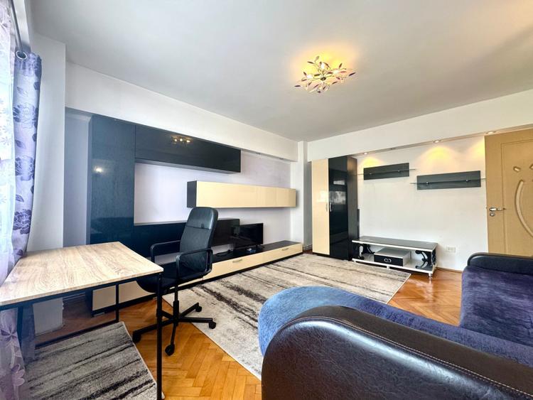 Apartament 3 camere, 86 MP, Zona Andrei Muresanu / P-ta Cipariu