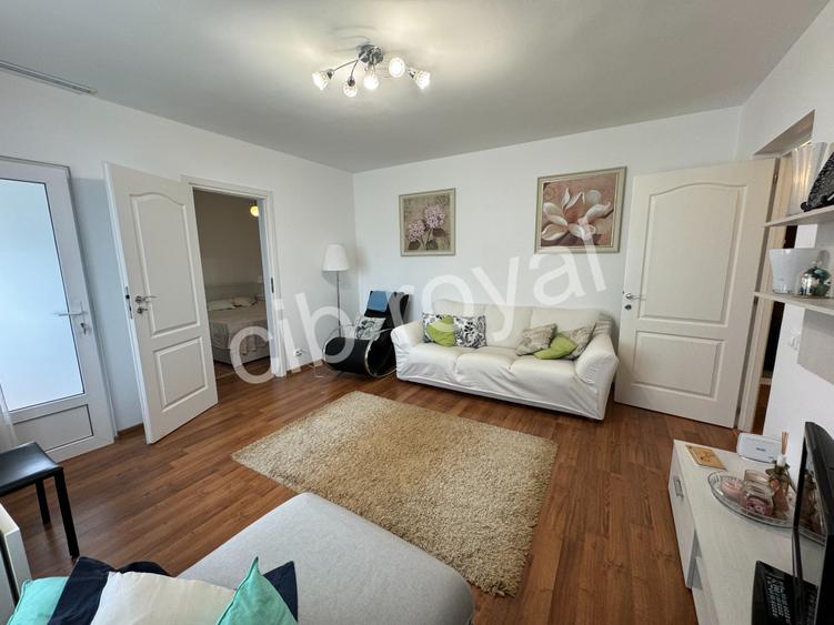 Apt. 2 cam. Titan,Str. Postavarul 3, renovat,10 minute metrou Nicolae Grigorescu