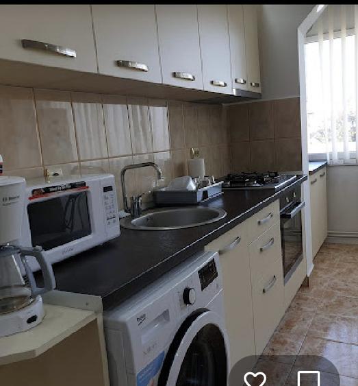 INCHIRIEZ APARTAMENT 2 CAMERE,ETAJ 3 SCOALA DE INOT