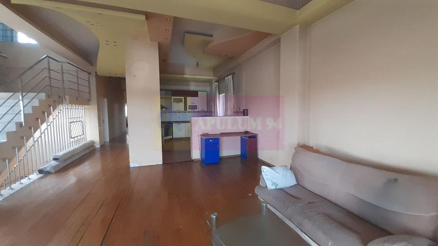 Două Etaje în Vilă în zona Voluntari de Închiriat