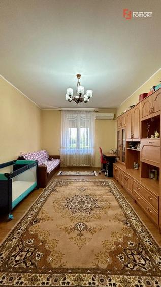 COMISION 0% Apartament cu 4 camere la curte comuna - Elisabetin