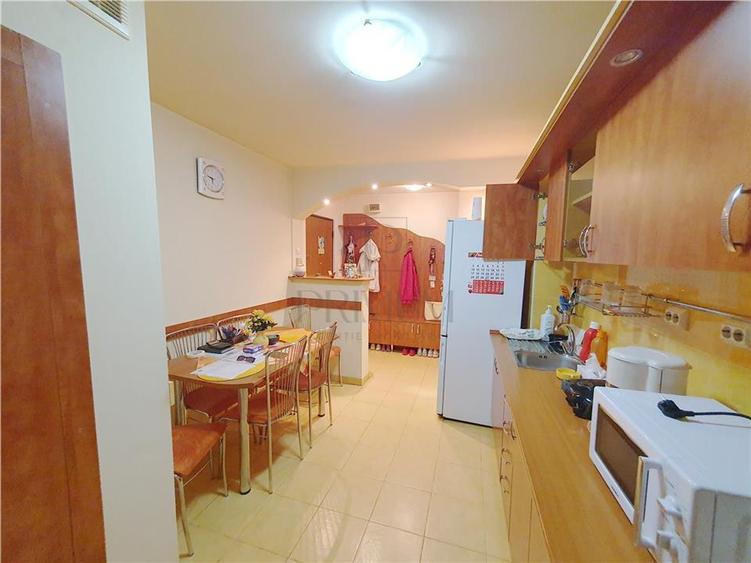 SOARELUI - 3 CAM - 2 BAI - SPATIOS - CENTRALA PROPRIE - ETAJ INTERMEDIAR - ZONA
