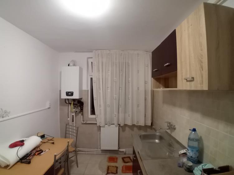 InchirieriApartamente / GarsoniereApartament 2 camere de inchiriat etaj 1,Precis