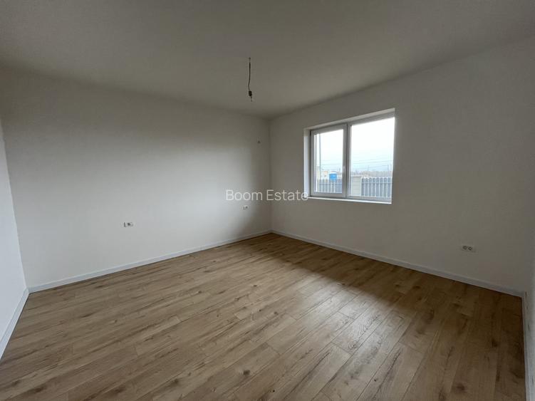 ULTIMUL APARTAMENT, CURTE PROPRIE, 3 CAMERE - 2