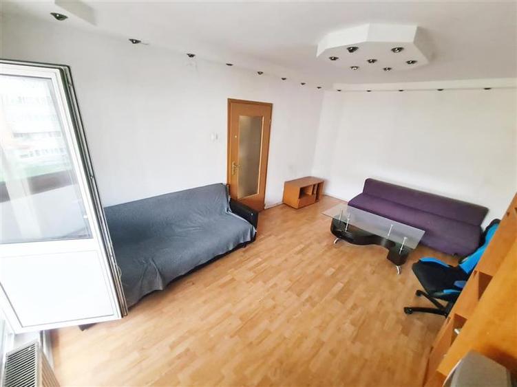 Apartament 2 camere decomandat, etaj intermediar Centrul Civic- str. Toamnei