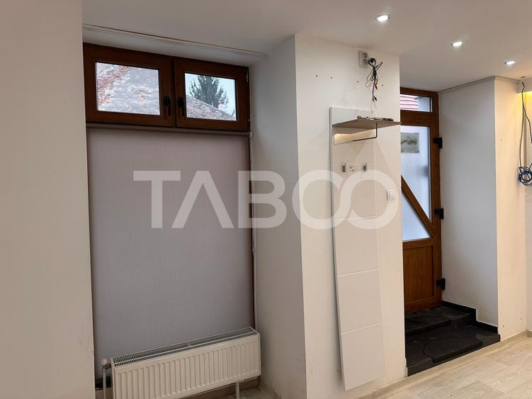 Spatiu comercial 28 mp renovat Orasul de Jos Sibiu de inchiriat
