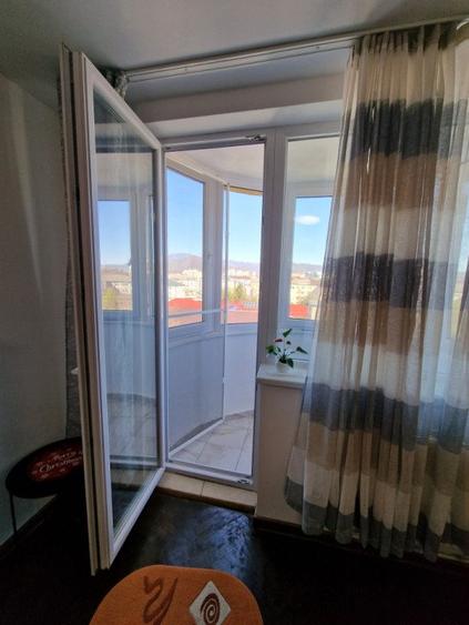 Vanzare apartament cu 2 camere, 48 mp, zona Garii, semidecomandat,