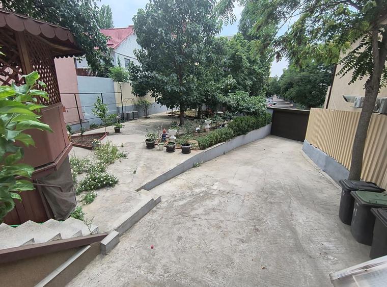 Camil Ressu- Ramnicu Sarat-adiacent- Fizicienilor curte+piscina