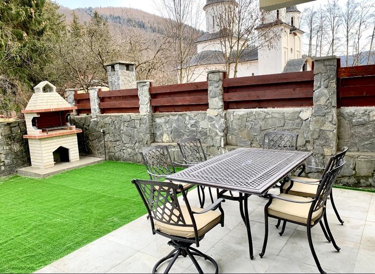 Vilă turistică premium de vânzare în Sinaia