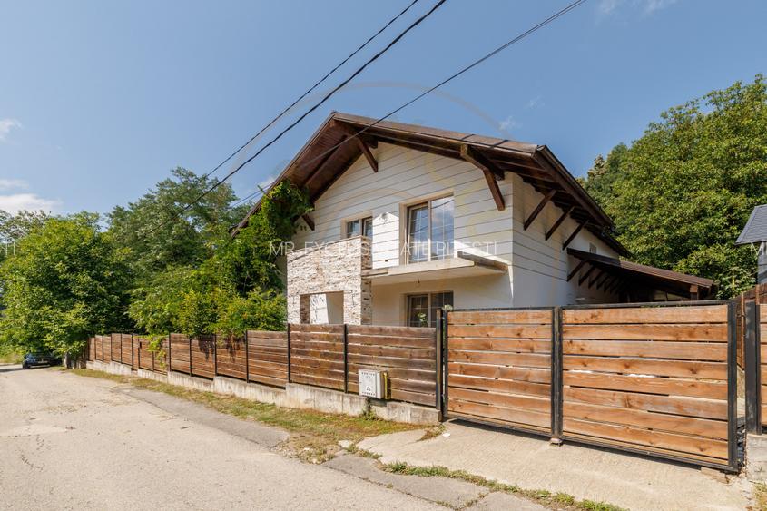 Casa deosebita in Bascov, Valea Ursului. AG - 9
