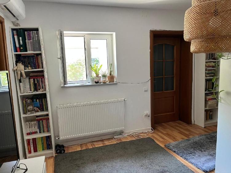 Casa cu gradina in sectorul 4 de vanzare