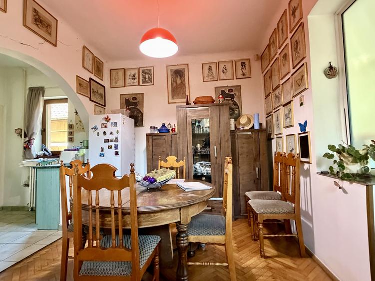 Casa în Andrei Muresanu, 280 mp utili, 430 mp, front 15 ml