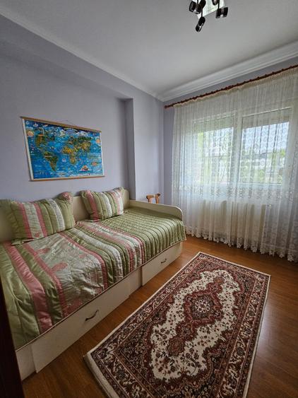 Apartament cu 3 camere de închiriat – Ultracentral