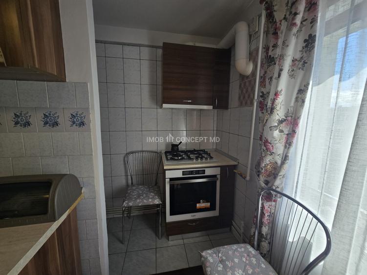 VANZARE APARTAMENT 2 CAMERE in zona Mihai Bravu