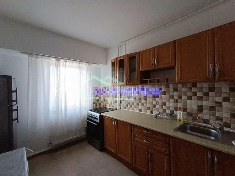 Apartament 2 camere de inchiriat zona Trocadero, CENTRALA GAZ