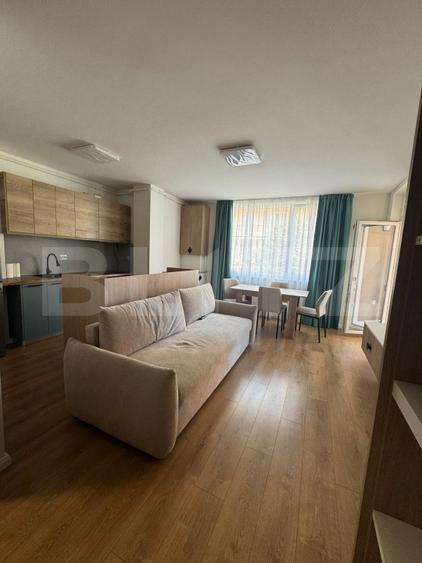 Apartament 3 camere, 65 mp, parcare, zona Plopilor, totul nou , prima inchiriere