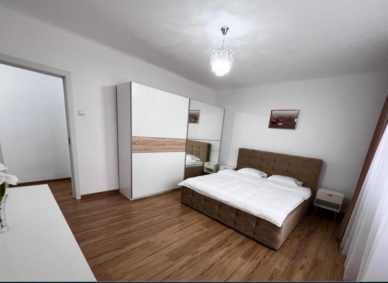 Apartament 3 camere Lux+CTP langa metrou Piata Romana