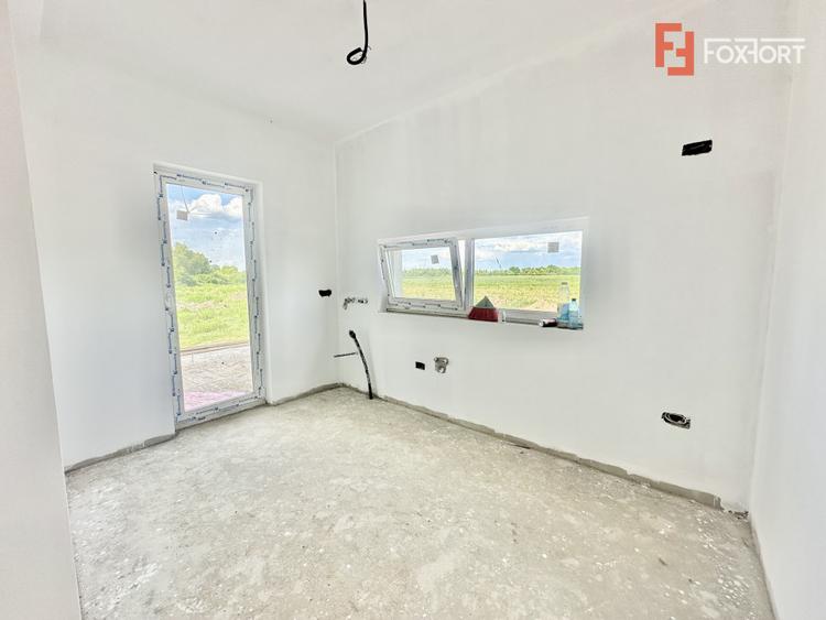 Duplex cu 3 camere si 2 bai - 76 mp utili - Bucovat