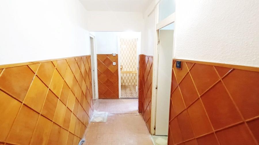 Apartament de 3 camere , 67.5 mp, Parter inalt/4, str. Lunii- Zorilor
