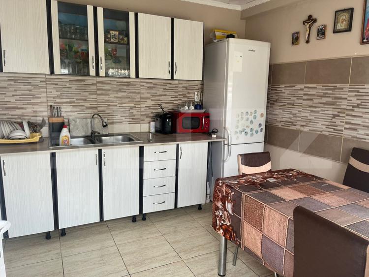 Casa de vanzare, 397 mp teren, zona Romanesti