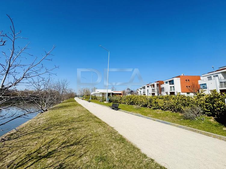 5 camere cu promenada la lac, parcare si boxa incluse