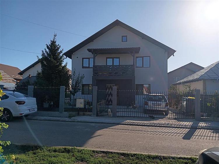 Lunca Cetatui Vila P+ E su=193mp centura iasi pot locui doua familii