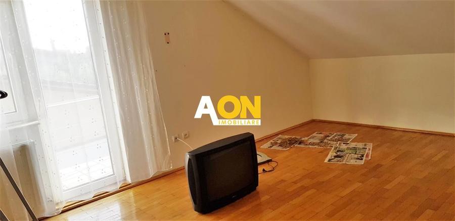 Casa  5 camere  2 garaje  780 mp teren Zona Schit