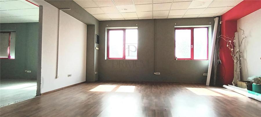 Spatiu birouri luminos etaj 1- Aradului