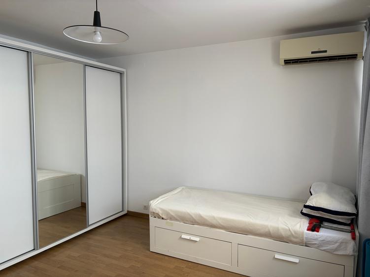 Magheru, ap. 3 camere, 75mp utili, et.5, mobilat, centrala proprie, 550Euro/luna
