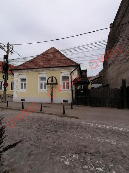 De vânzare casă familială în Târgu Secuiesc, pe strada Márton Áron!