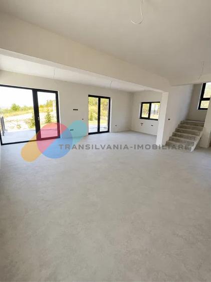 Casa moderna, 214 mp, 5 camere-Dezmir