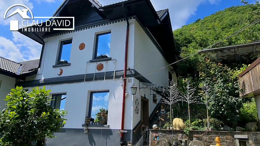 CASA SUPERBA DE LUX- SINGUR CURTE - TEREN 934 MP