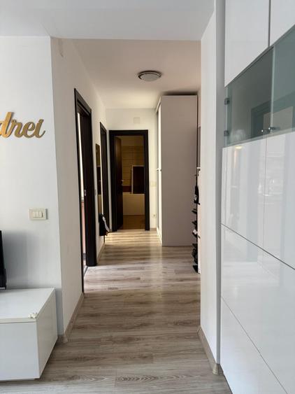 Apartament - 2 camere - Titan - Decomandat - Centrala Proprie