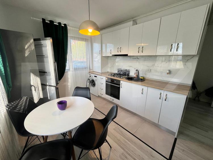 Apartament 2 camere, finisat la cheie, 2 parcari, zona de SUD