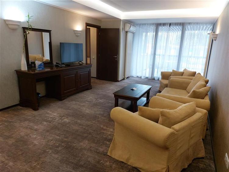 APARTAMENT 3 CAMERE, RENOVAT IN HOTELUL ALPIN, DIN POIANA BRASOV