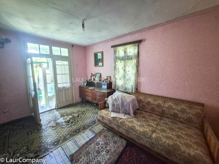 Casa , teren intravilan Urlueni Barla Arges